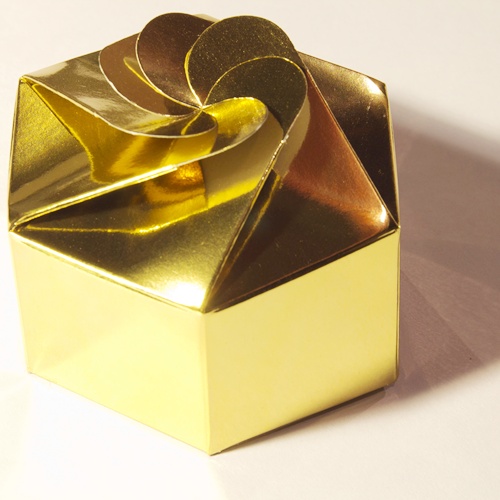 Cajas para bombones hexagonales manija petalos
